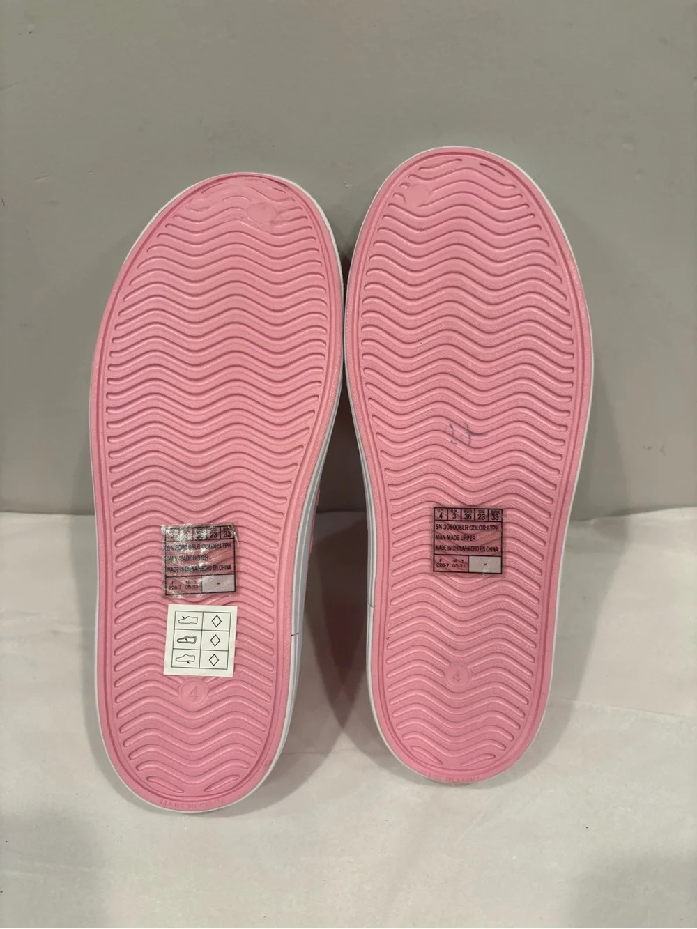 Skechers soft pink